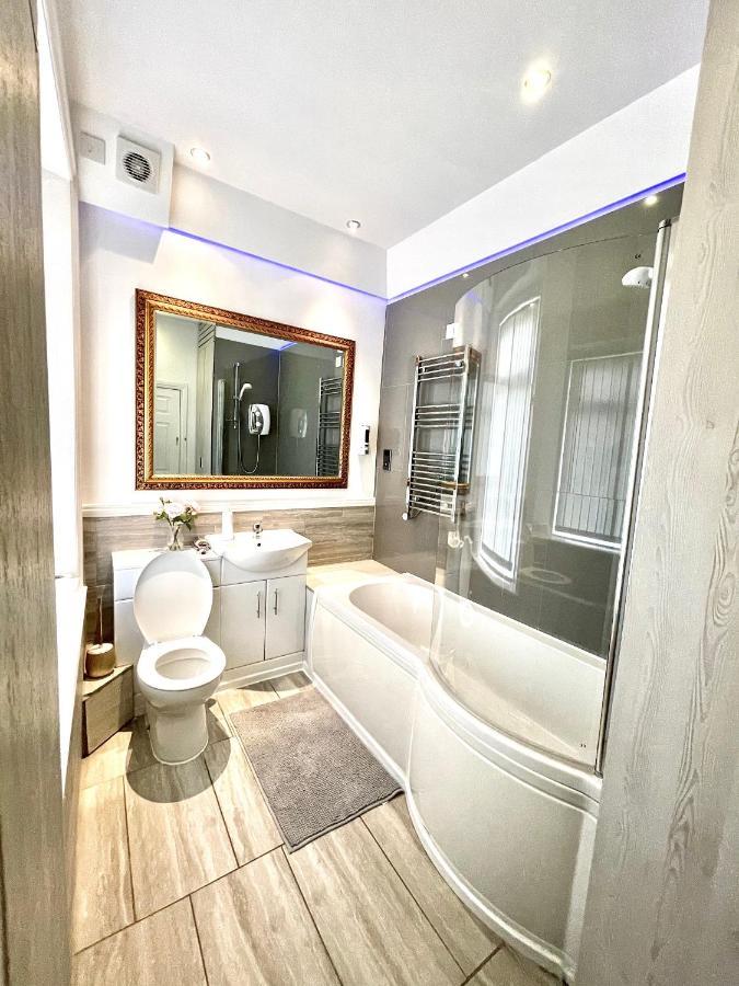 Large Luxury Apartment Blackpool Luaran gambar